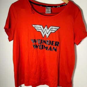 Wonder Woman  2 piece Pyjama women’s size M